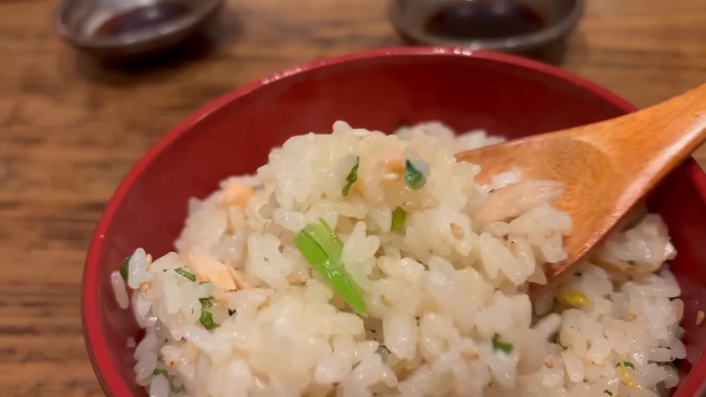 Charcoal-grilled salmon mixed rice at Echigoya Heiji Akihabara (越後屋 平次 秋葉原店), Tokyo