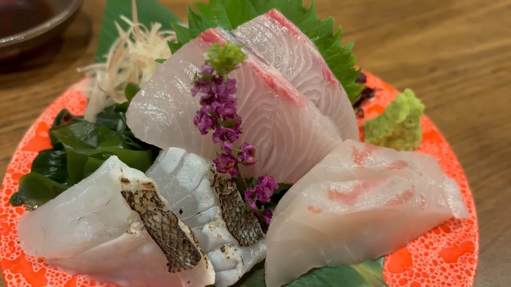 Fresh sashimi platter at Echigoya Heiji Akihabara (越後屋 平次 秋葉原店), Tokyo