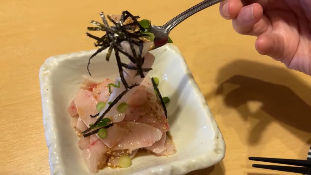 Sashimi with sesame soy sauce and nori at Inanowa Yurakucho, Tokyo