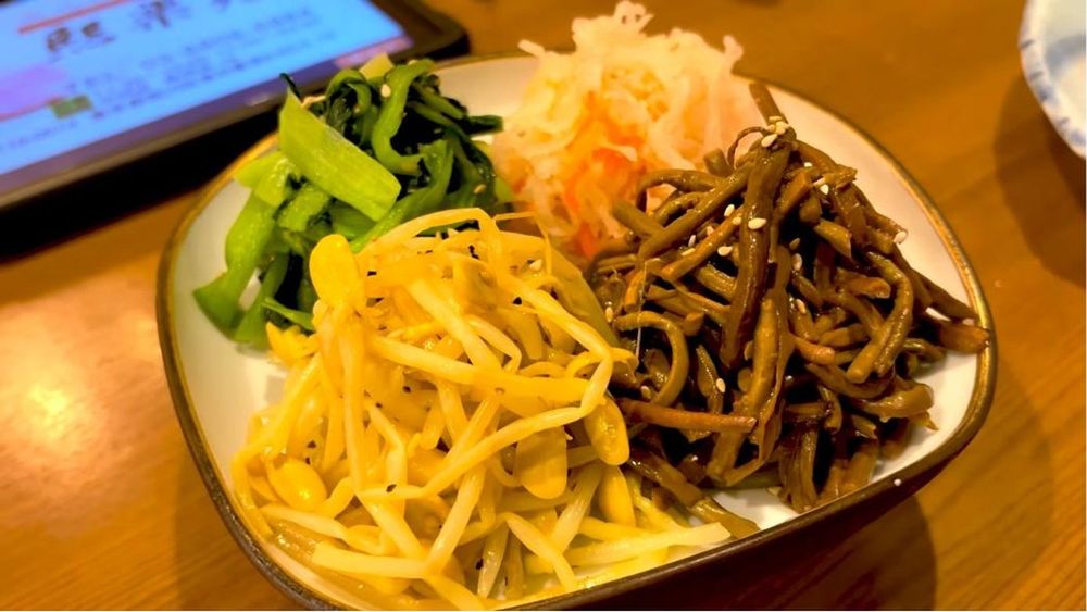Kimchi-namul platter